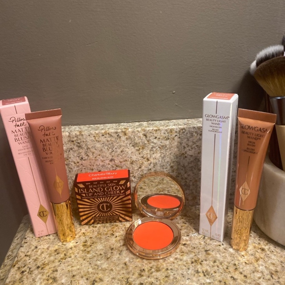 Charlotte Tilbury Blush Bundle - retail $131!!